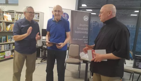 U ĐAKOVU ZAVRŠENI 28. SUSRETI KNJIŽEVNIH KRITIČARADobitnici nagrada J. Benešićasu Primorac, Meić i Špiranec