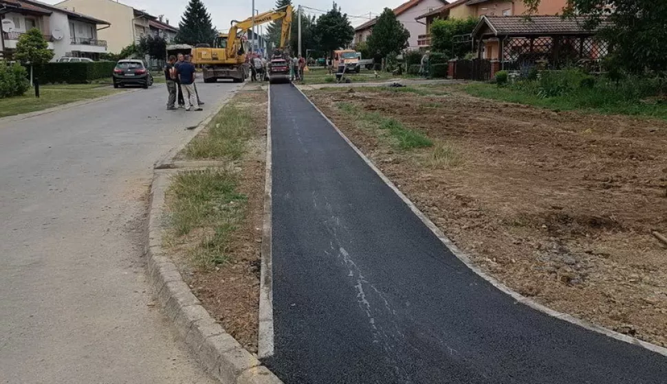 SLAVONSKI BROD - Završena je izgradnja nove pješačke staze na istočnoj strani Baranjske ulicelipanj 2025.