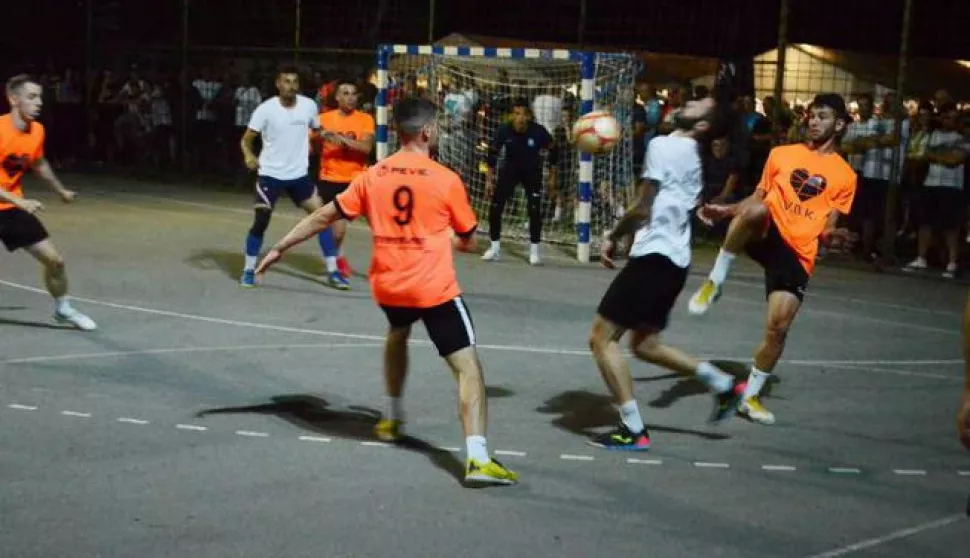 tenja, 20 lipnja 2022, 20,30 sati, sport, mali nogomet, turnir, tenja uz osjeиko, finalesnimio zdenko puљiж