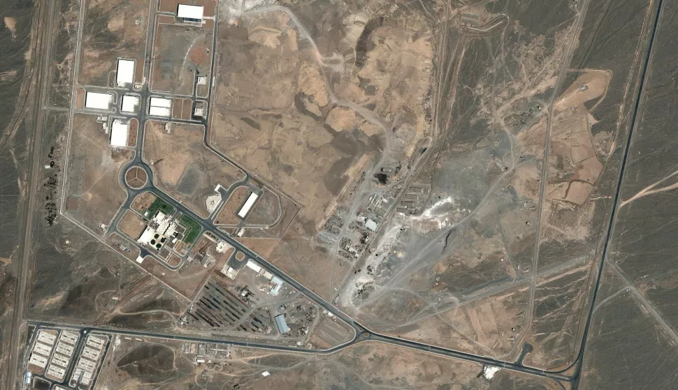 epa01307798 A DigitalGlobe handout aerial image dated 21 July 2004 shows the Natanz nuclear facility in central Iran. Iran has started to install 6,000 new centrifuges at the Natanz nuclear plant, the news network Khabar quoted President Mahmoud Ahmadinejad as saying on 08 April 2008. 'Today the installation of 6,000 new centrifuges in Natanz has started and there have been other new nuclear developments which will be disclosed later today' Ahmadinejad said. EPA/DIGITALGLOBE - HANDOUT EDITORIAL USE ONLY