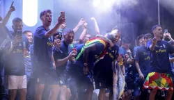 epa12190502 Real Oviedo's players celebrate their team's return to Spanish La Liga after winning the second leg of the promotion playoff against Mirandes, in Oviedo, Spain, early 22 June 2025. The Spanish football club Real Oviedo sealed their return to Spain's top division on 21 June, defeating Mirandés in the playoff final and ending a 24-year absence from La Liga. EPA/J.L. CEREIJIDO