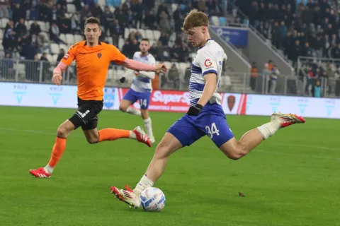 Osijek, 24. 01. 2025, Opus Arena. Nogomet. SuperSport HNL 24/25. Osijek - Šibenik. Anton Matković (34).snimio GOJKO MITIĆ