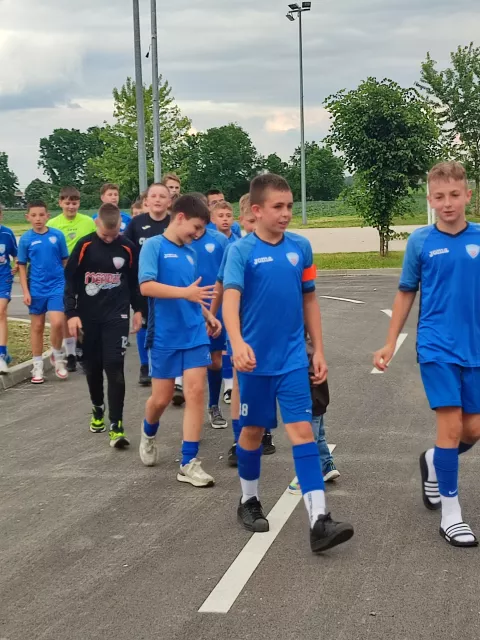 Učenici u Cernisnimila Marija Lešić Omerović