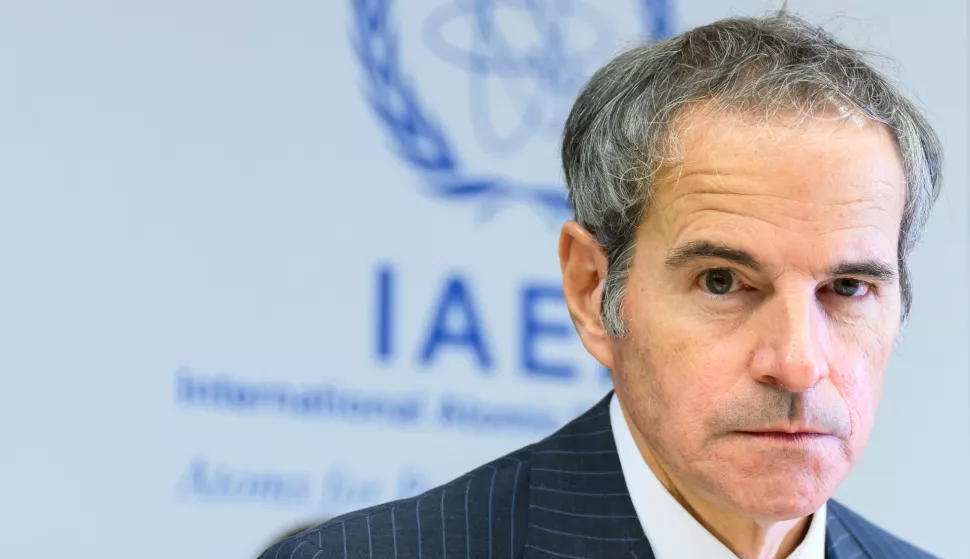 epa12192286 Director General of the International Atomic Energy Agency (IAEA), Rafael Mariano Grossi, gestures during a press conference during an IAEA Board of Governors meeting at the IAEA headquarters of the United Nations seat in Vienna, Austria, 23rd June 2025. EPA/MAX SLOVENCIK