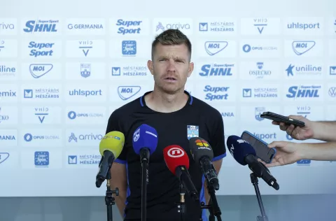 Osijek, 23. 06. 2025., Opus Arena, NK Osijek, prozivka, prozivka 2025, Simon Rožman - trener SNIMIO BRUNO JOBST