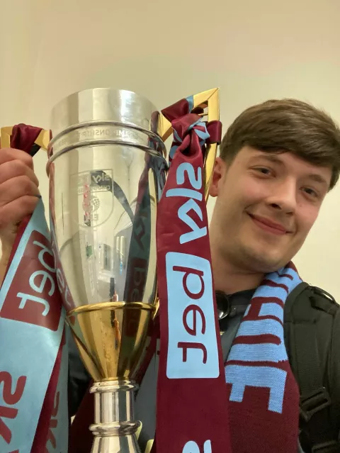 Od Retfale do engleske Premier lige: Osječanin je član kluba za koji navija i - kralj Charles