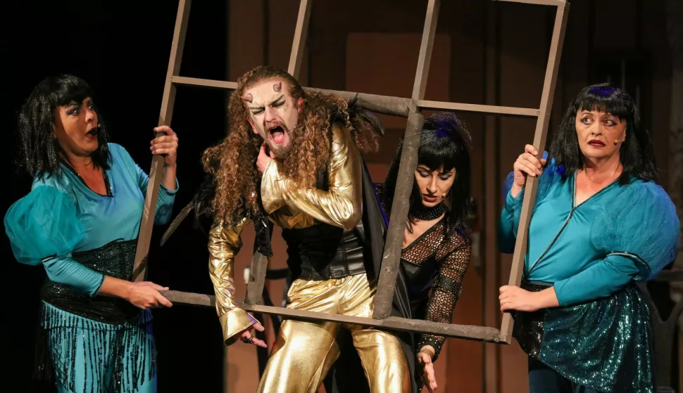 Dječje kazalište Branka Mihaljevića iz Osijeka: mjuzikl za djecu "Postolar i vrag"