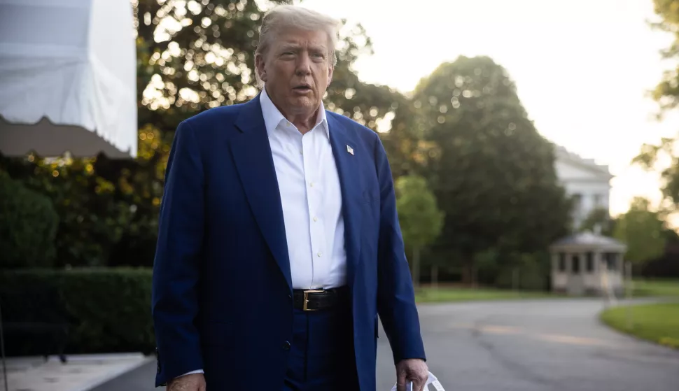 epa12194454 US President Donald Trump walks on the South Lawn of the White House before boarding the Marine One, in Washington, DC, USA, 24 June 2025. President Trump is expected to attend the NATO summit in The Hague, the Netherlands. EPA/FRANCIS CHUNG/POOL