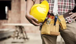 Construction Workerradnik, građevina, graditeljstvo, kaciga, oprema, rad na crno, izgradnja, stanovanje, stanovi, zgrada, kuca, zica, struja, elektricar, zidar, montazerfreepik