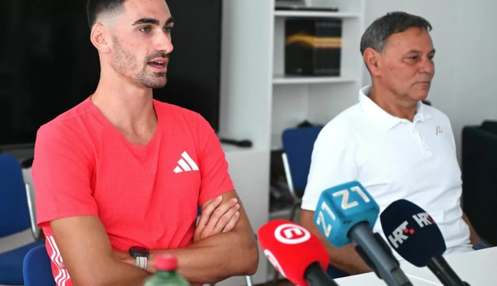 Bloudek ekspres juri prema Tokiju