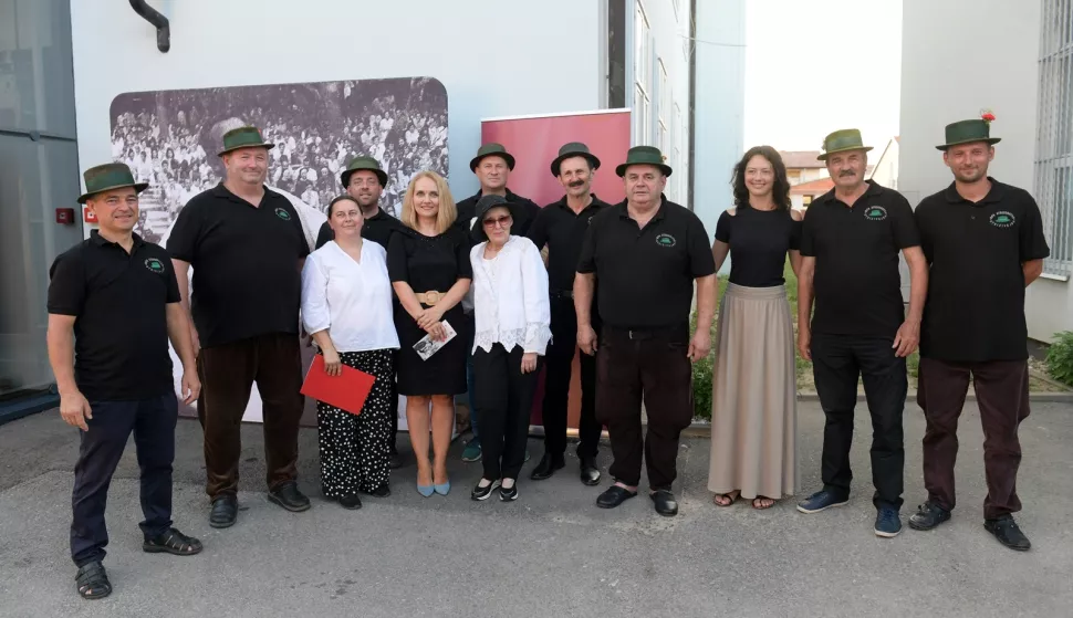 ĐAKOVOU okviru 59. Đakovačkih vezova, u Muzeju Đakovštine u četvrtak je otvorena izložba "Čovjek iza glazbe - stvaralački opus Julija Njikoša", posvećena tom velikanu slavonske glazbene baštinelipanj 2025.