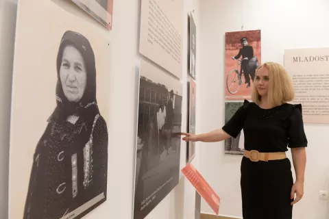 ĐAKOVOU okviru 59. Đakovačkih vezova, u Muzeju Đakovštine u četvrtak je otvorena izložba "Čovjek iza glazbe - stvaralački opus Julija Njikoša", posvećena tom velikanu slavonske glazbene baštinelipanj 2025.