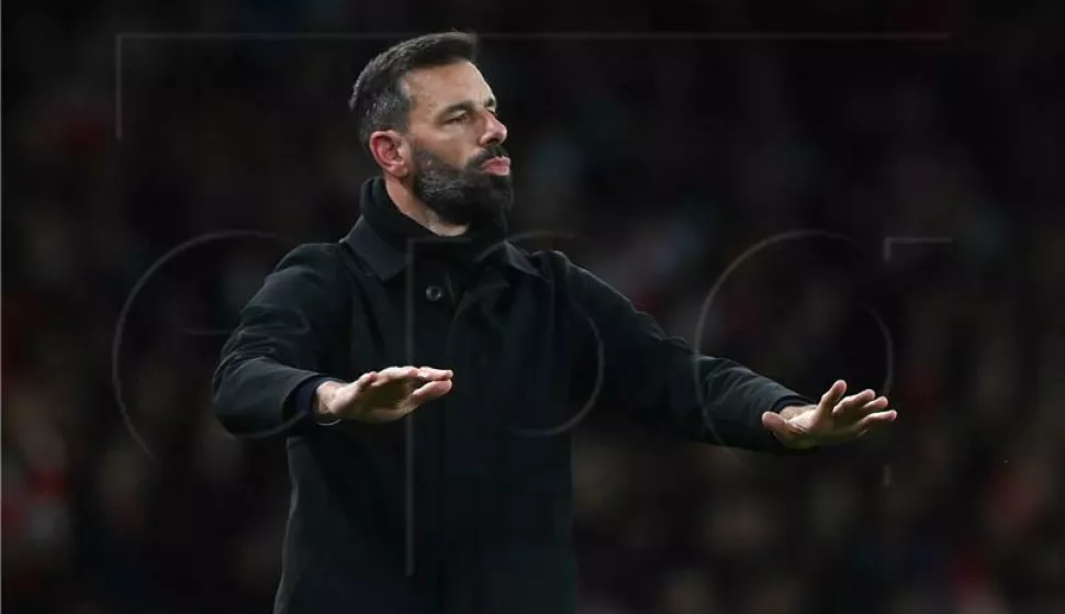 Van Nistelrooij napu&scaron;ta Leicester