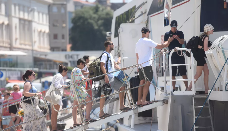 Split, 26.06.2025. - Toplinski val u Splitu.Foto HINA/ Mario STRMOTIĆ/ MS 