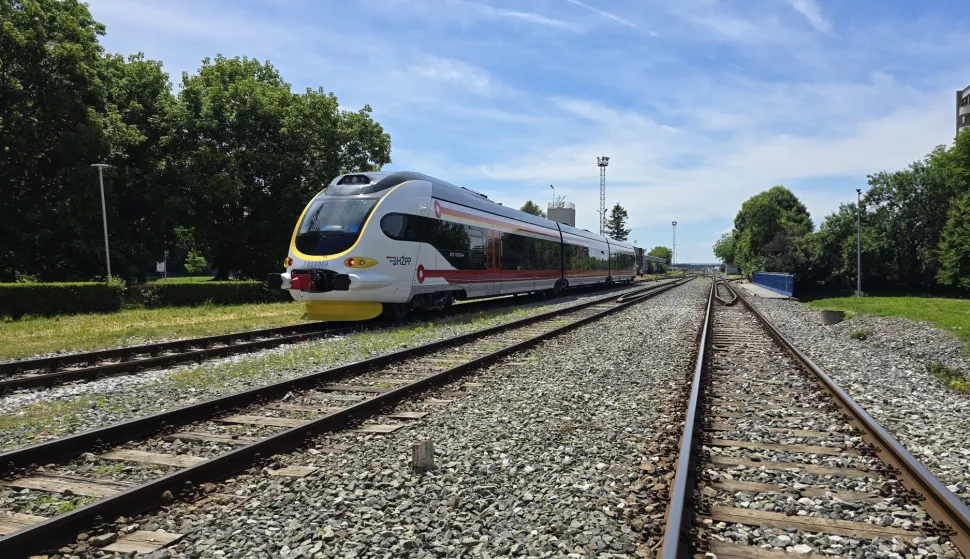 Ilustracija vlak pruga pružni prijelaz hž osijek slobodnjakLipanj 2025.Mario Mihaljević