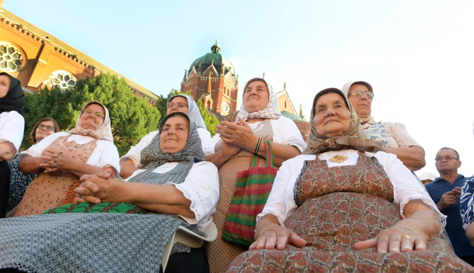 ĐAKOVO - Otvorena izložba "Rađanje Šokice"LIPANJ 2025.