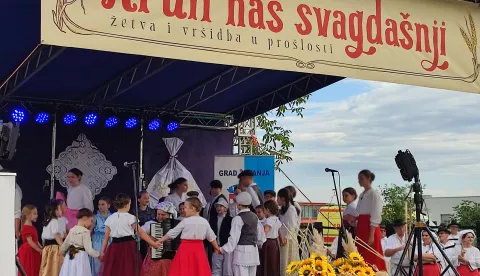 Nastupili su najmlađi članovi KUD-a Tomislav, srpanj 2023.snimila Marija Lešić Omerović