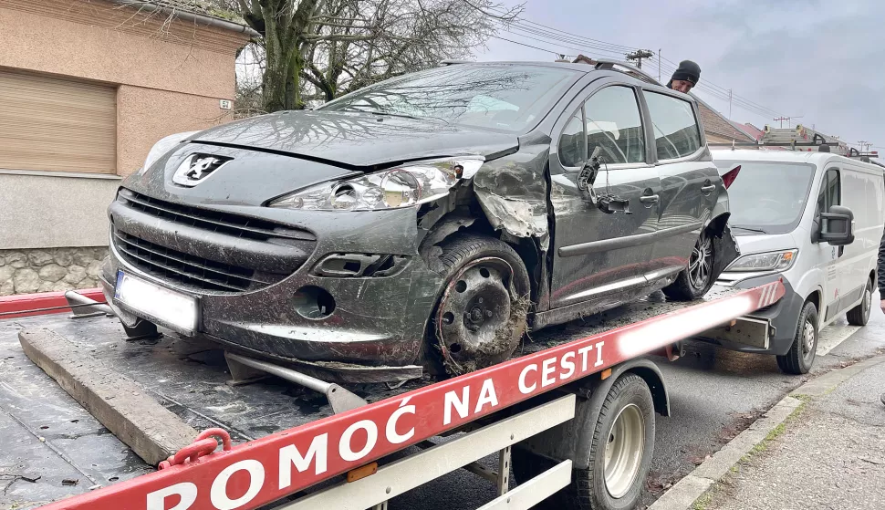 Osijek, 27. 03. 2023, Retfala, prometna nezgoda, sklizak kolnik, opeez, pomoc na cesti, ilustracijaSNIMIO BRUNO JOBST