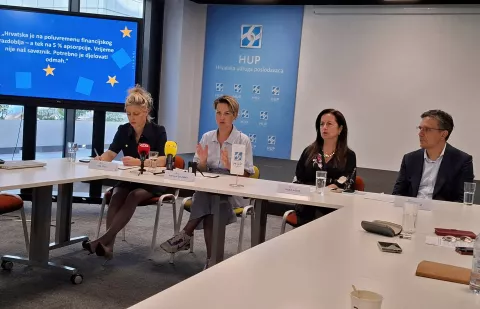 Zagreb, 03.07.2025. - HUP - Udruga profesionalaca za fondove EU na konferenciji za medije u četvrtak izrazila je zabrinutost zbog niske razine korištenja sredstava iz Višegodišnjeg financijskog okvira (VFO) 2021. – 2027., navodeći da je Hrvatska ušla u drugu polovinu provedbenog razdoblja, koje traje do 31. prosinca 2029., a do sada je realizirala tek 5,7 posto ukupne alokacije. foto HINA/ Tanja PERNIČKA/ tm