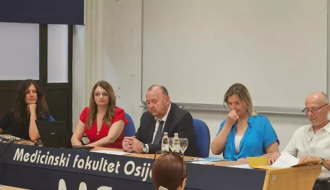 Liječnici, novinari i pacijenti zajedno protiv lažnih vijesti