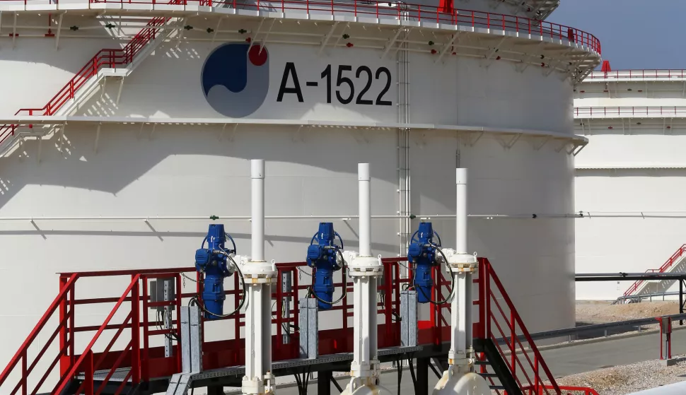 U Omišlju svečano otvoreni novi pogoni JANAF-a 02.04.2019., Omisalj - Ministar drzavne imovine Goran Maric i predsjednik uprave JANAF Dragan Kovacevic otvorili su nove pogone na JANAF-ovom terminalu u Omislju. Nazocili si zupan Zlatko Komadina i nacelnica opcine Omisalj Mirela Ahmetovic, uz mnogobrojne druge uzvanike.rPhoto:Goran Kovacic/PIXSELL 