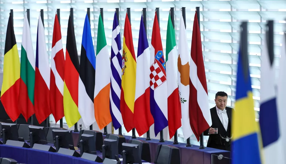 epa12182588 Flags of the European Union members in the hemicycle of the European Parliament in Strasbourg, France, 18 June 2025. The current European Parliament plenary session runs from 16 to 19 June. EPA/RONALD WITTEK
