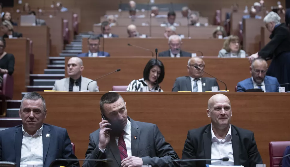 Zagreb, 11.04.2025 - Nastavak 5. sjednice Hrvatskoga sabora. Na fotografiji Stipo Mlinarić, Ivan Penava, Ivica Kukavica, Marijana Petir. foto HINA/ Daniel KASAP/ dk