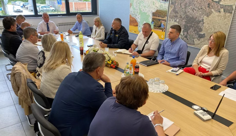 VINKOVCIU Vinkovcima je održana konstituirajuća sjednica Stožera civilne zaštite Vukovarsko-srijemske županije pod predsjedanjem novoizabranog načelnika Stožera, zamjenika župana Darka Dimića, objavljeno je na službenoj web-stranici VSŽ-a.srpanj 2025.