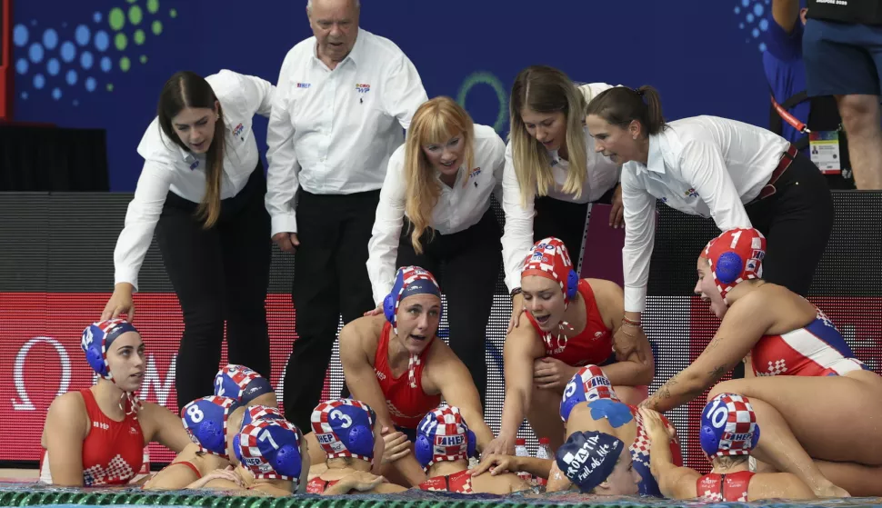 epa12231144 Members of the Croatian team during the Women's Water Polo match between Croatia and Japan at the World Aquatics Championships Singapore 2025 in Singapore, 11 July 2025. EPA/HOW HWEE YOUNG