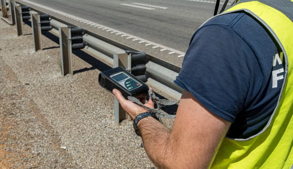epa10440759 A handout photo made available by the Department of Fire and Emergency Services Western Australia (DFES) on 28 January 2023 shows crews searching for a capsule containing radioactive material in Western Australia, Australia (issued 31 January 2023). A capsule containing radioactive Caesium-137 went missing in transportation between a Rio Tinto mine site north of Newman and the north-eastern parts of Perth between 10-16 January. Radiation surveys are underway along stretches of outback highways in Western Australia. EPA/DEPARTMENT OF FIRE AND EMERGENCY SERVICES WA HANDOUT EDITORIAL USE ONLY AUSTRALIA AND NEW ZEALAND OUT HANDOUT EDITORIAL USE ONLY/NO SALES