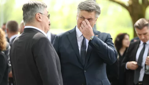 22.04.2025., Jasenovac - 80. obljetnica proboja zatocenika iz Jasenovca obiljezena je svecanim otvorenjem komemorativnog projekta Staze sjecanja. Kod spomenika Cvijet polozeni su vijenci i zapaljene svijece. Zoran Milanovic, Andrej Plenkovic Photo: Matija Habljak/PIXSELL