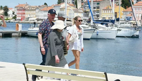 Bill Clinton s pratnjom u lošinjskoj luci, srpanj 2025