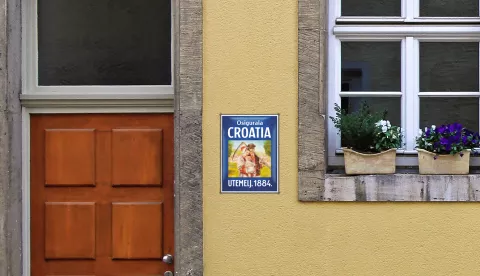 Ceoatia osiguranje, pločica