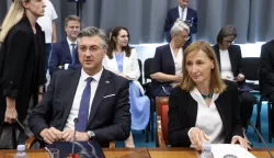 Zagreb, 14.07.2025 - Na sjednici Odbora za regionalni razvoj i fondove Europske unije, predsjednik Vlade Andrej Plenković predstavio je novu ministricu Natašu Mikuš Žigman za obavljanje dužnosti ministrice regionalnoga razvoja i fondova Europske unije. Na slici Andrej Plenković, Nataša Mikuš Žigman.foto HINA/ Damir SENČAR/ ds
