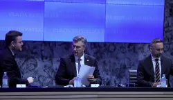 Zagreb.14.7.2025.- Održana je 276. sjednica Gospodarsko-socijalnog vijeća. Sjednici GSV-a nazočio je i predsjednik Vlade RH Andrej Plenković. Na slici Marko Primorac,Andrej Plenković i Marin Piletić. Foto HINA/ Tomislav Pavlek/ tp