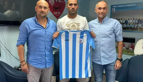 Gabrijel Boban novi je igrač Cibalijesrpanj 2025FOTO: HNK CIBALIA