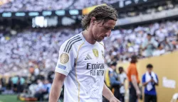 epa12219181 Luka Modric of Real Madrid leaves the field after the FIFA Club World Cup 2025 match between Real Madrid C. F. v Borussia Dortmund at the MetLife Stadium in East Rutherford, New Jersey, USA, 05 July 2025. EPA/SARAH YENESEL