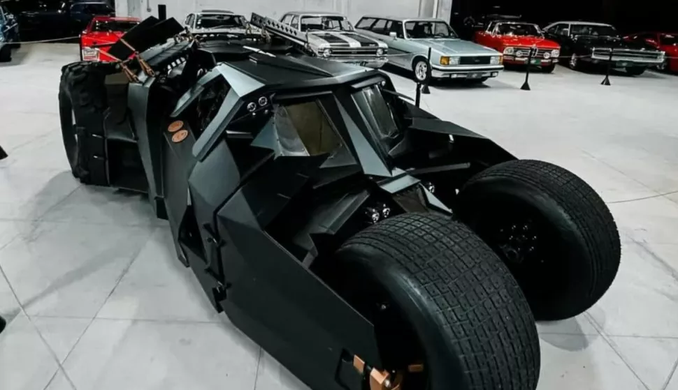 SAO PAULO, 21. srpnja 2025. (Hina) - Brazilska nogometna zvijezda Neymar (33) počastio se vjernom replikom Batmobila kojeg je platio oko 1.3 milijuna eura.