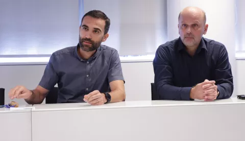 Zagreb, 21.07.2025.- Konferencija za novinare o pristupanju Sindikata znanosti u članstvo Nezavisnih hrvatskih sindikata. Na fotografiji glavni tajnik NSZVO-a Matija Kroflin, predsjednik NHS-a Dražen Jović.foto HINA/ Admir BULJUBAŠIĆ/ abu