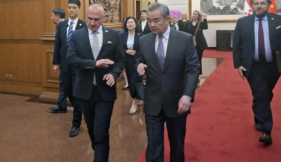 Peking, 21.7.2025.- Ministar vanjskih i europskih poslova Gordan Grlic? Radman sastao se u Pekingu s kineskim ministrom vanjskih poslova Wangom Yijem. foto HINA/ MVEP/ ua