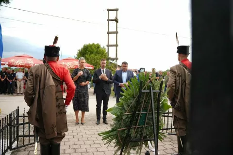 SJEĆANJE NA TRAGIČNI DOGAĐAJ OTPRIJE 34 GODINEMirkovci, srpanj 2025.Ustupljena fotografija