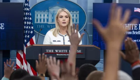 epa12243560 White House Press Secretary Karoline Leavitt takes questions from reporters in the White House Press Briefing Room in Washington, DC, USA, 17 July 2025. Leavitt answered questions about the Trump administration's handling of the Jeffrey Epstein investigation. EPA/JIM LO SCALZO