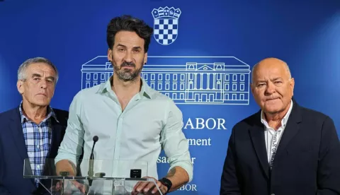 Zastupnici MOST-a Marin Miletić, Damir Biloglav i Josip Jurčević uputili su premijeru Andreju Plenkoviću pismo povodom predloženih izmjena Međunarodnih zdravstvenih propisa te zbog najavljenog "Pandemijskog ugovora" Svjetske zdravstvene organizacije.