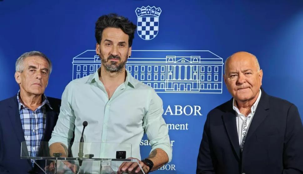 Zastupnici MOST-a Marin Miletić, Damir Biloglav i Josip Jurčević uputili su premijeru Andreju Plenkoviću pismo povodom predloženih izmjena Međunarodnih zdravstvenih propisa te zbog najavljenog "Pandemijskog ugovora" Svjetske zdravstvene organizacije.