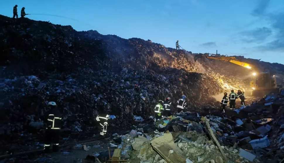 Požar na deponiju u Prvči na novogradiškom području, vatrogasci, ilustracija, deponij
