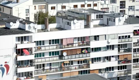 snimio Davor KIBEL,Osijek, 18.09.2012. Trg Slobode, slobodnjak, ilustracija - nekretnine, stari stanovi, stare zgrade