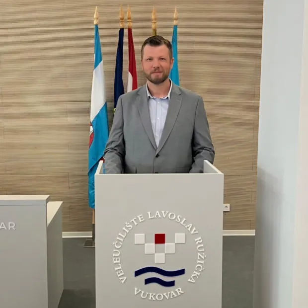 MAGAZIN ZVONIMIR FILIPOVIC VEVU