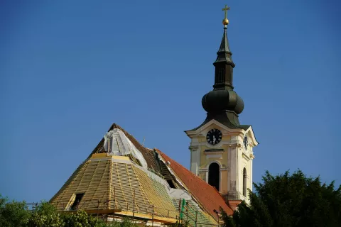 Obnova vinkovačke crkve sv. Euzebija i Poliona: Saniranje krovišta prema planu, izolirano daskama