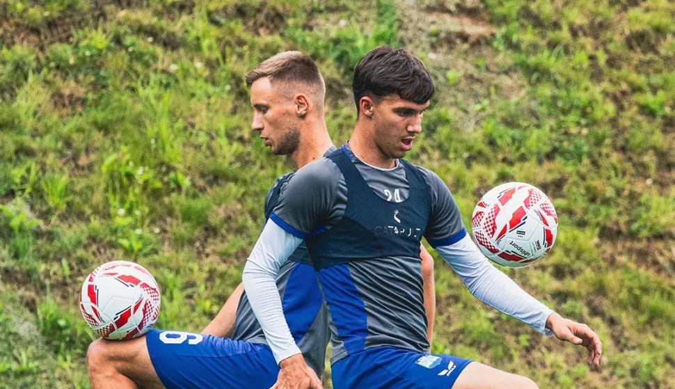 NK Osijek. Pripreme Maribor. Filip Živković (desno)