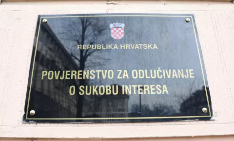 Zagreb, 14.02.2020. - Povjerenstvo za odlučivanje o sukobu interesa odlučivalo je na sjednici, među ostalim, o pokretanju ili nepokretanju postupka u predmetima državne tajnice u u Ministarstvu uprave Josipe Rimac, zastupnika u Hrvatskom saboru Gorana Aleksića te ravnatelja Hrvatskog zavoda za zdravstveno osiguranje (HZZO) Luciana Vukelića. foto HINA/ Admir BULJUBAŠIĆ/ abu